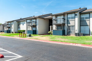 ReNew Hyde Park Apartment Homes in Midland TX